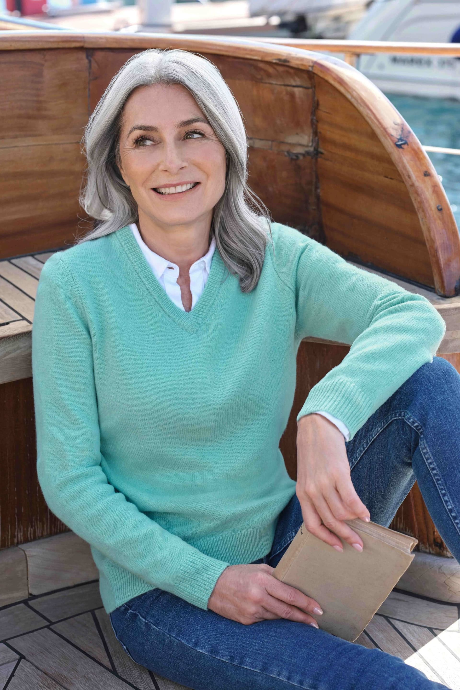 WoolOvers WoolOvers Women's Womens Lambswool V Neck Jumper in Turquoise