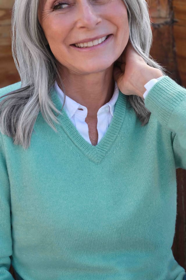 WoolOvers WoolOvers Women's Womens Lambswool V Neck Jumper in Turquoise - 2