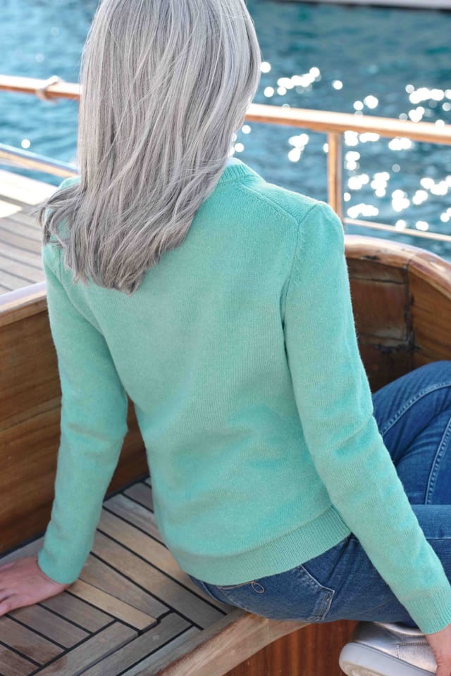 WoolOvers WoolOvers Women's Womens Lambswool V Neck Jumper in Turquoise - 3