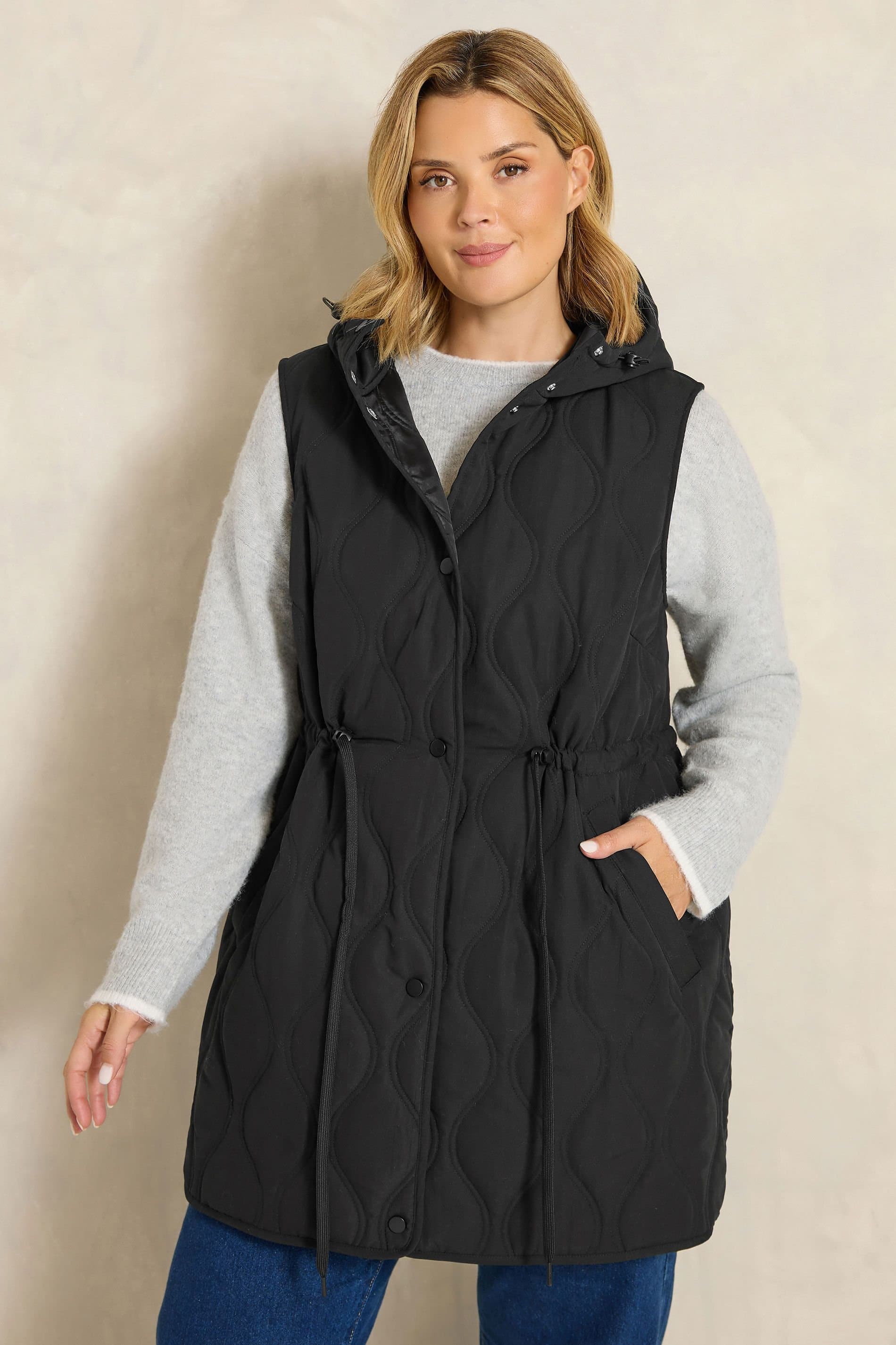 Evans Evans Women's Tie Waist Quilted Gilet in Black