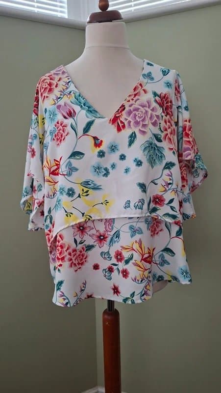 Per Una Per Una White & Multi Colour Floral Print Floaty Layered Look Top Size 18