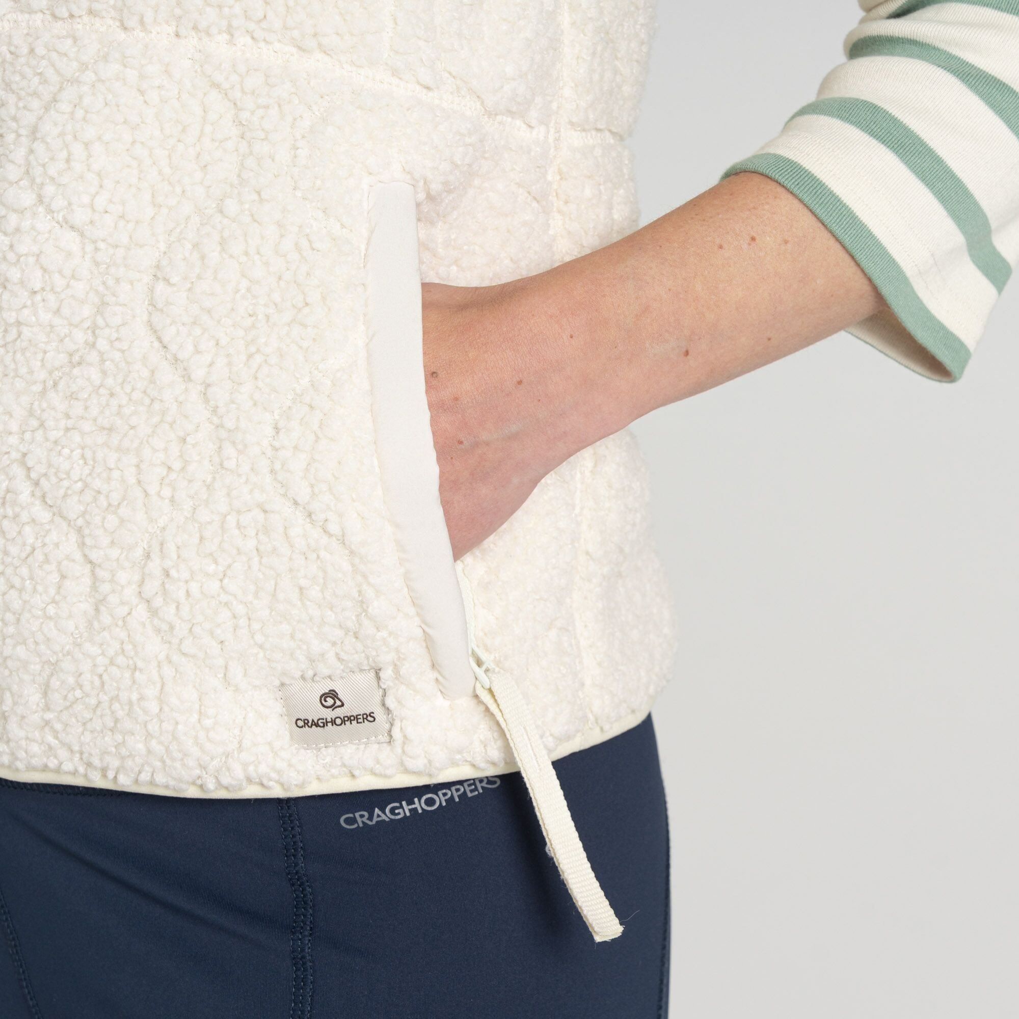 Craghoppers Craghoppers Women's Dinas Sherpa Insulating Gillet in Beige - 4