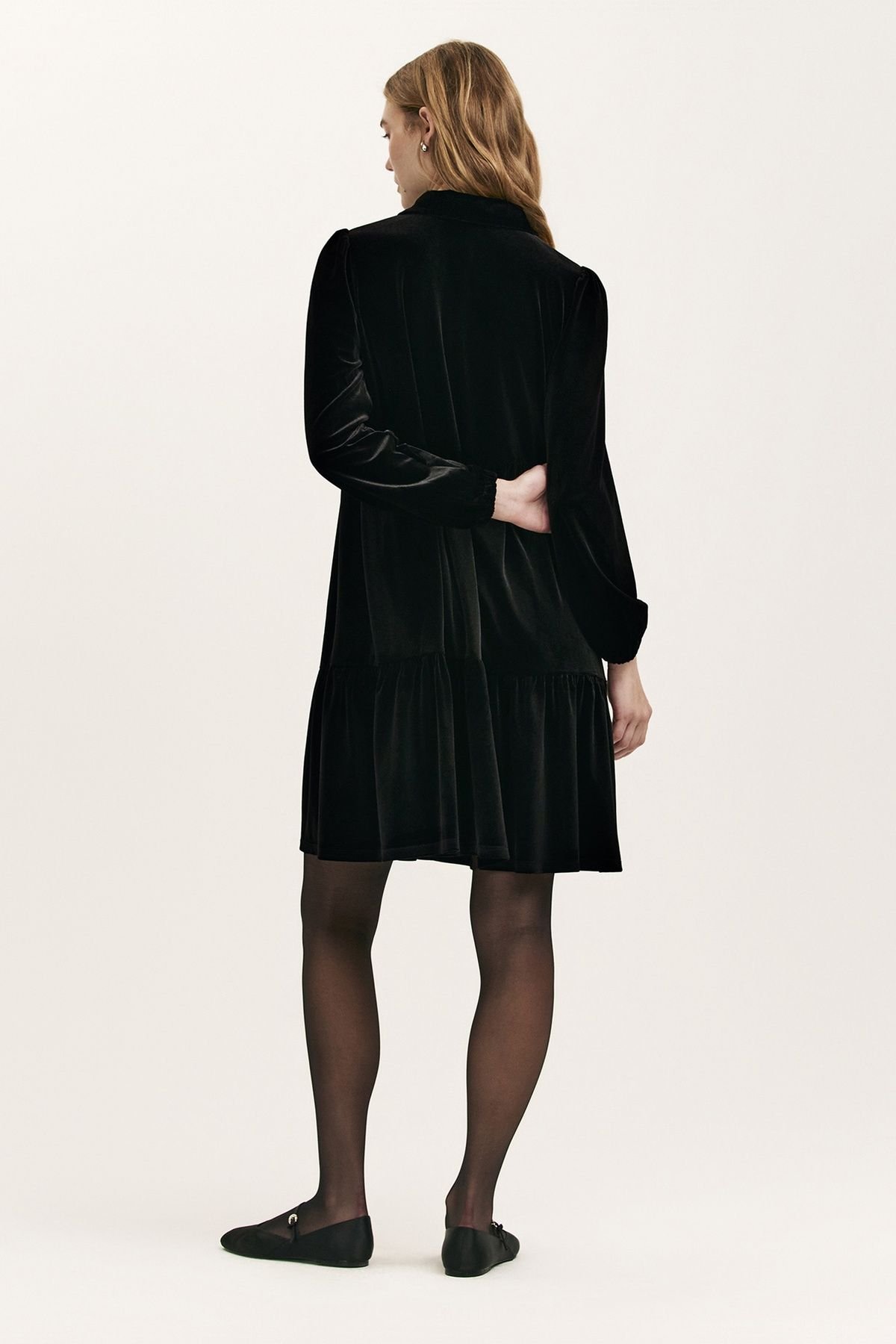 Finery London Finery London Women's Rosanna Velvet Mini Shirt Dress in Black - 3