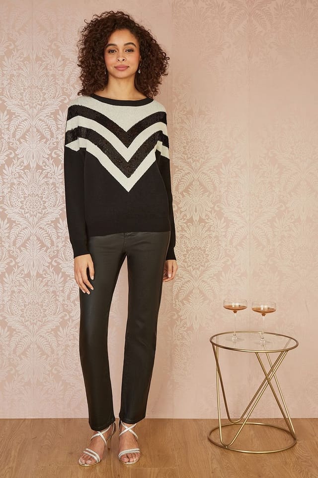 Yumi Yumi Women's Black Zig Zag Knitted Relaxed Jumper With Sequins - 2