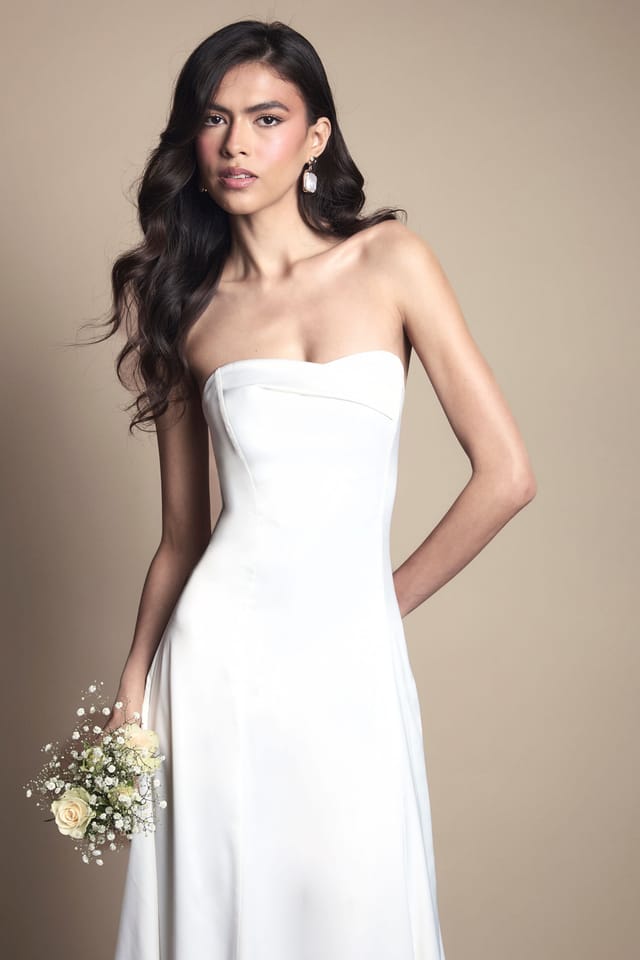 Coast Coast Women's Sweetheart Satin Wedding Dress With Puddle in Ivory - 2