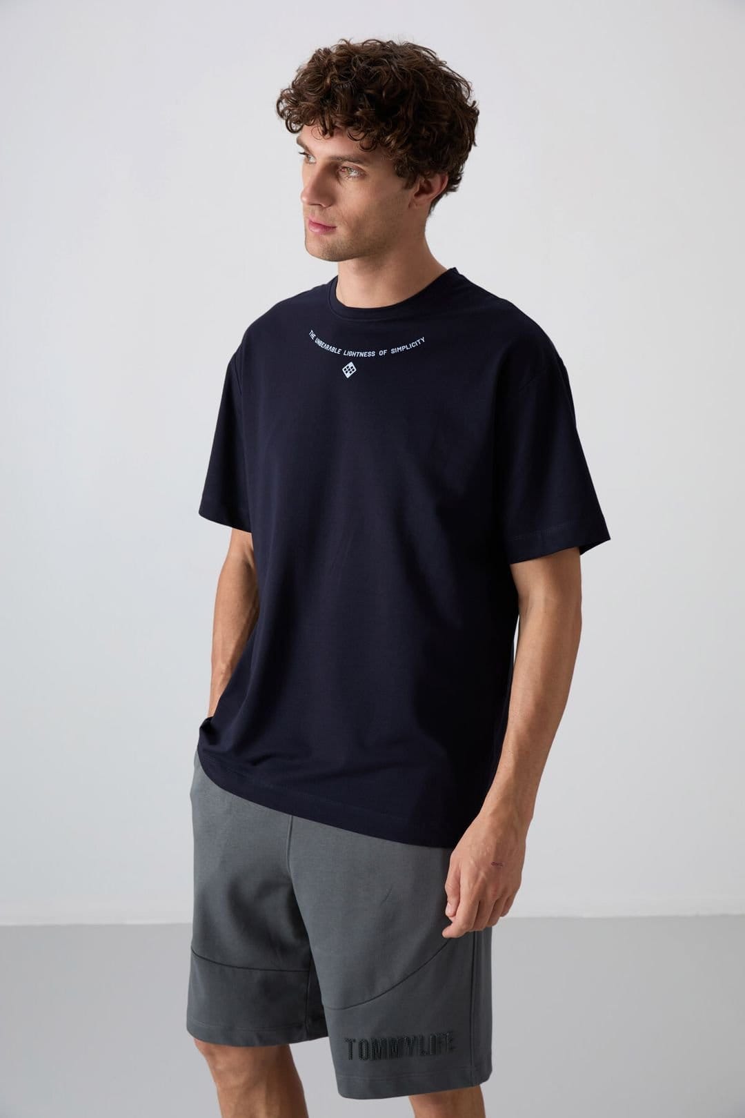 Tommy Life Tommy Life Men's Oversized Printed Crew Neck T-Shirt in Navy - 4