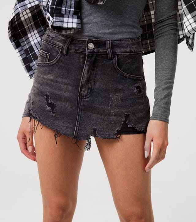 Pink Vanilla Women's Black Distress Denim Shorts Pink Vanilla New Look - 3