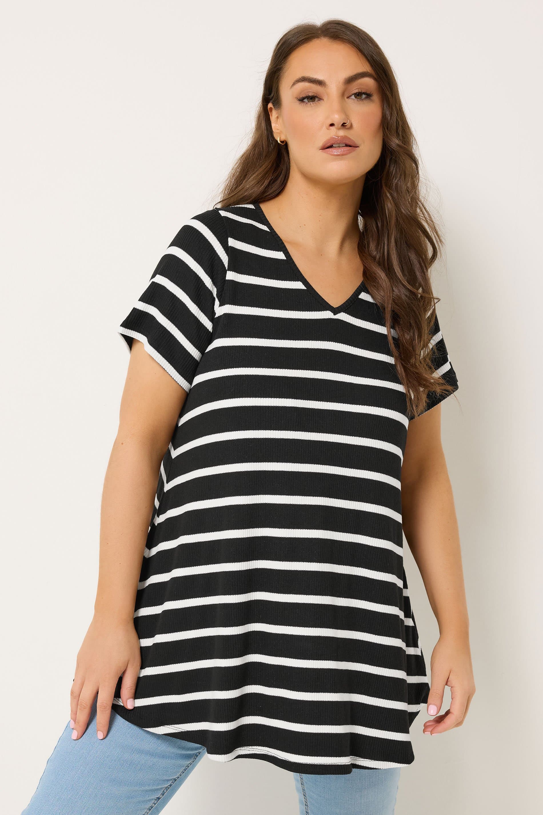 Yours Plus Size Black Vneckline Stripe Tshirt