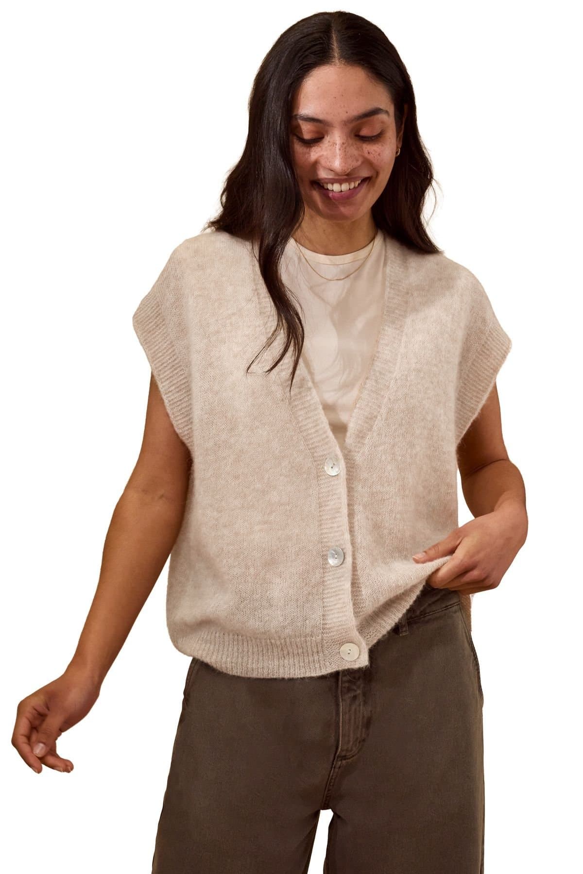 Celtic & Co Celtic & Co Women's Grown On Button Up Sleeve Cardigan in Cream