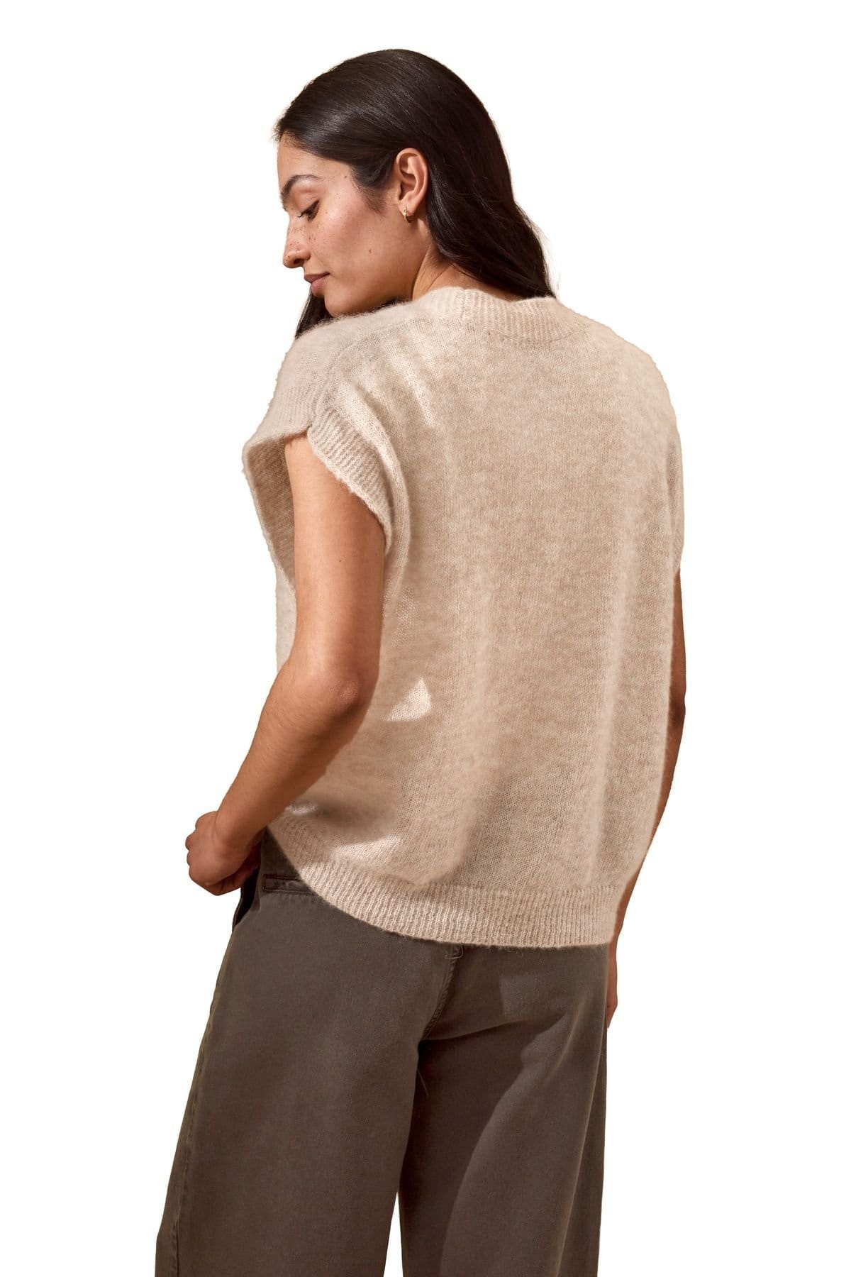 Celtic & Co Celtic & Co Women's Grown On Button Up Sleeve Cardigan in Cream - 4