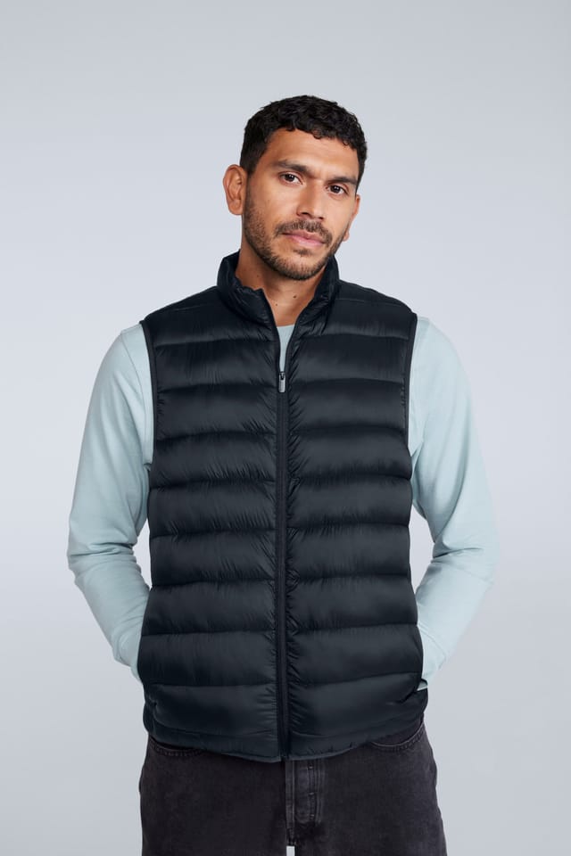 Animal Animal Men's 'Light Cosi' Lightweight Water Resistant PFC Free Warm Padded Gilet in Navy - 2