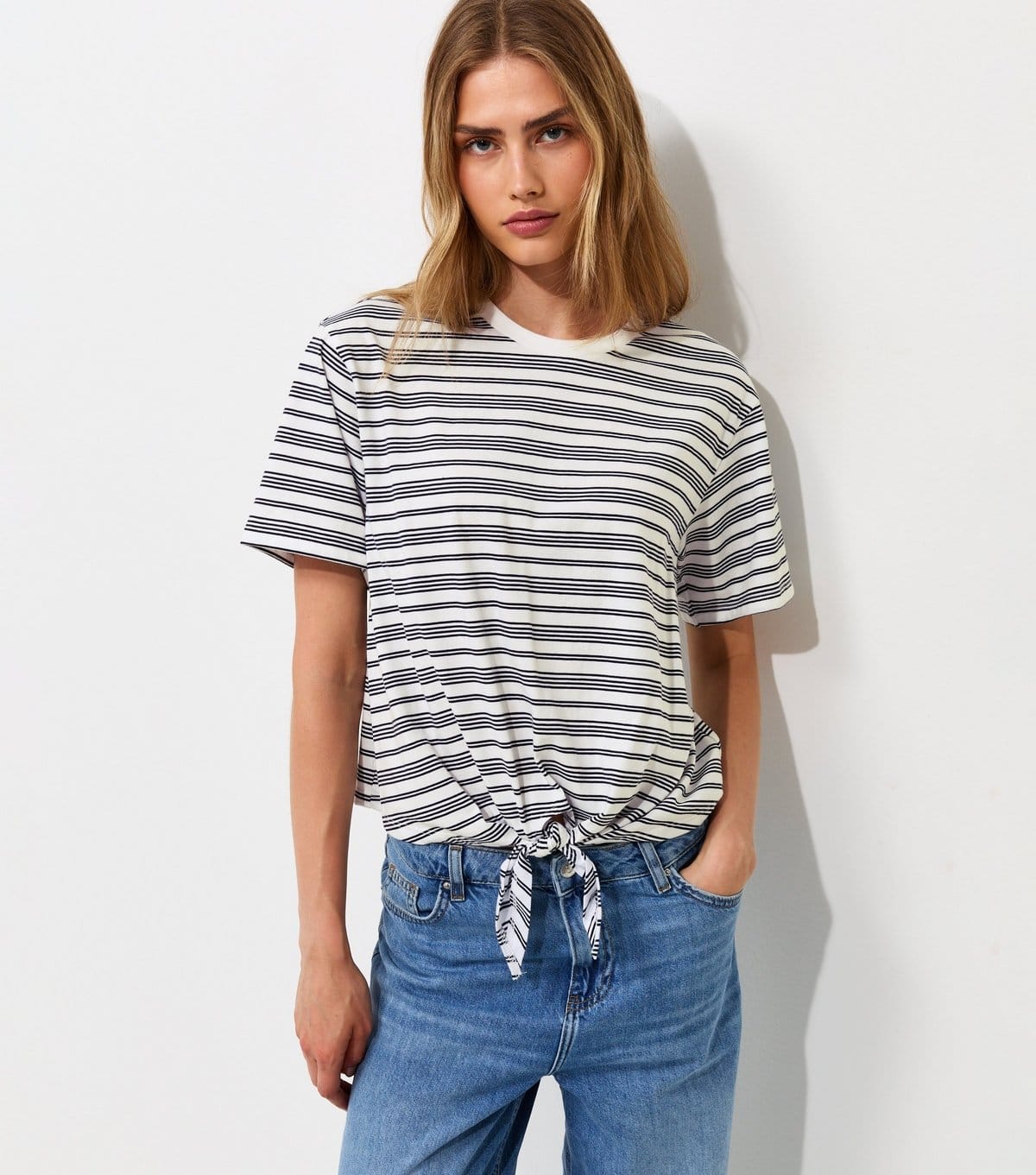 New Look Women's Blue Cotton Horizontal Stripe Tie Front T-Shirt New Look - 1
