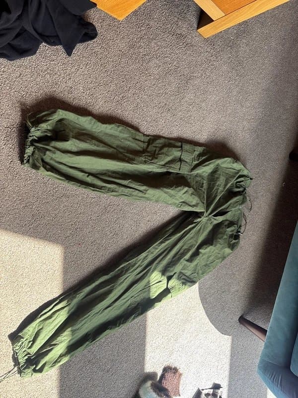 New Look Really cute adjustable cargo pants