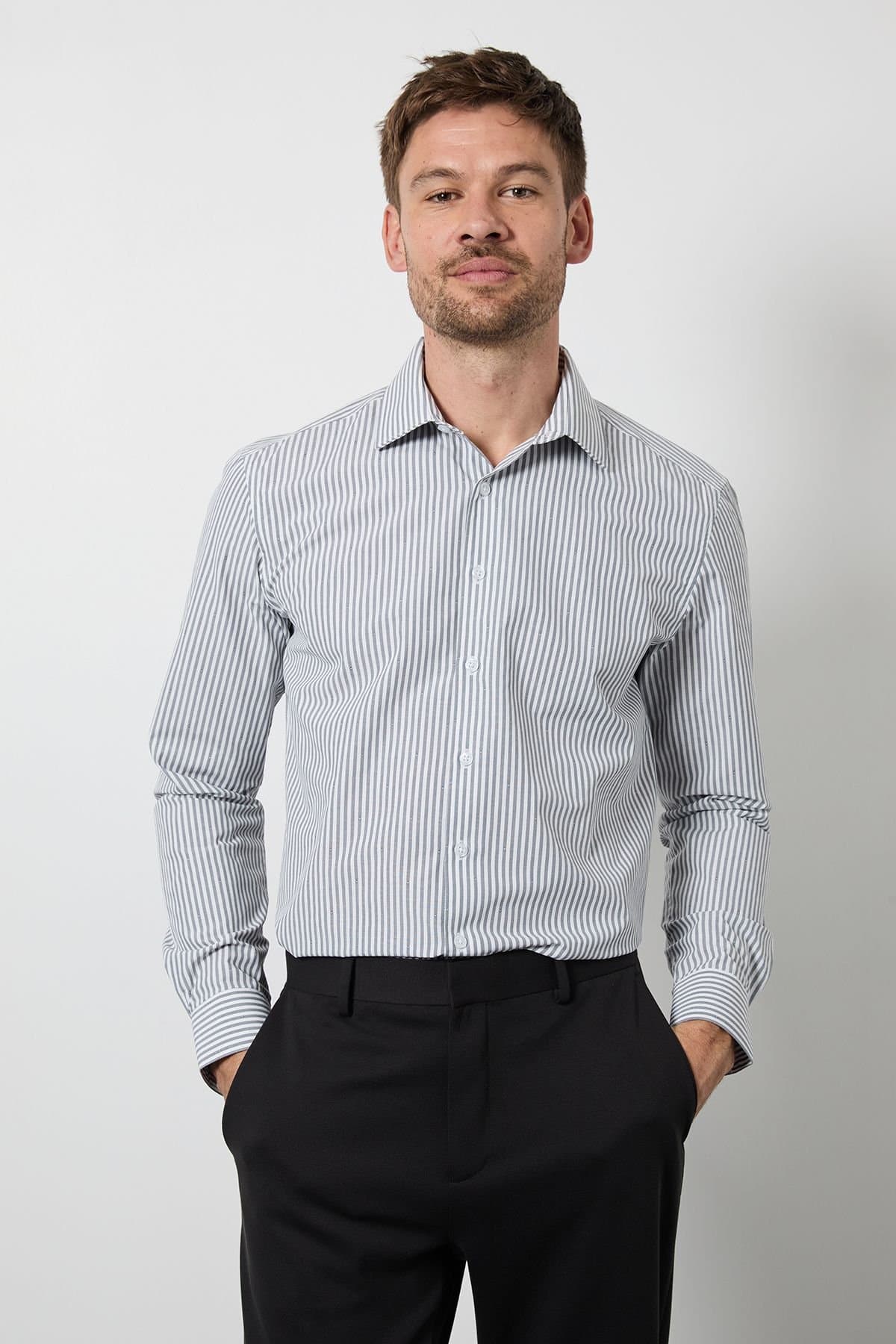 Burton Burton Men's Light Grey Bold Stripes Easy Iron Slim Fit Long Sleeve Shirt