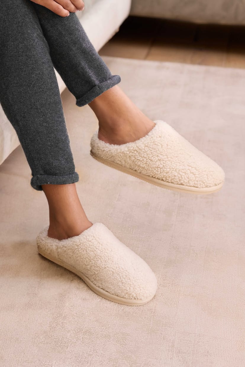 WoolOvers WoolOvers Women's Curly Sheepskin Mule in Natural - 1