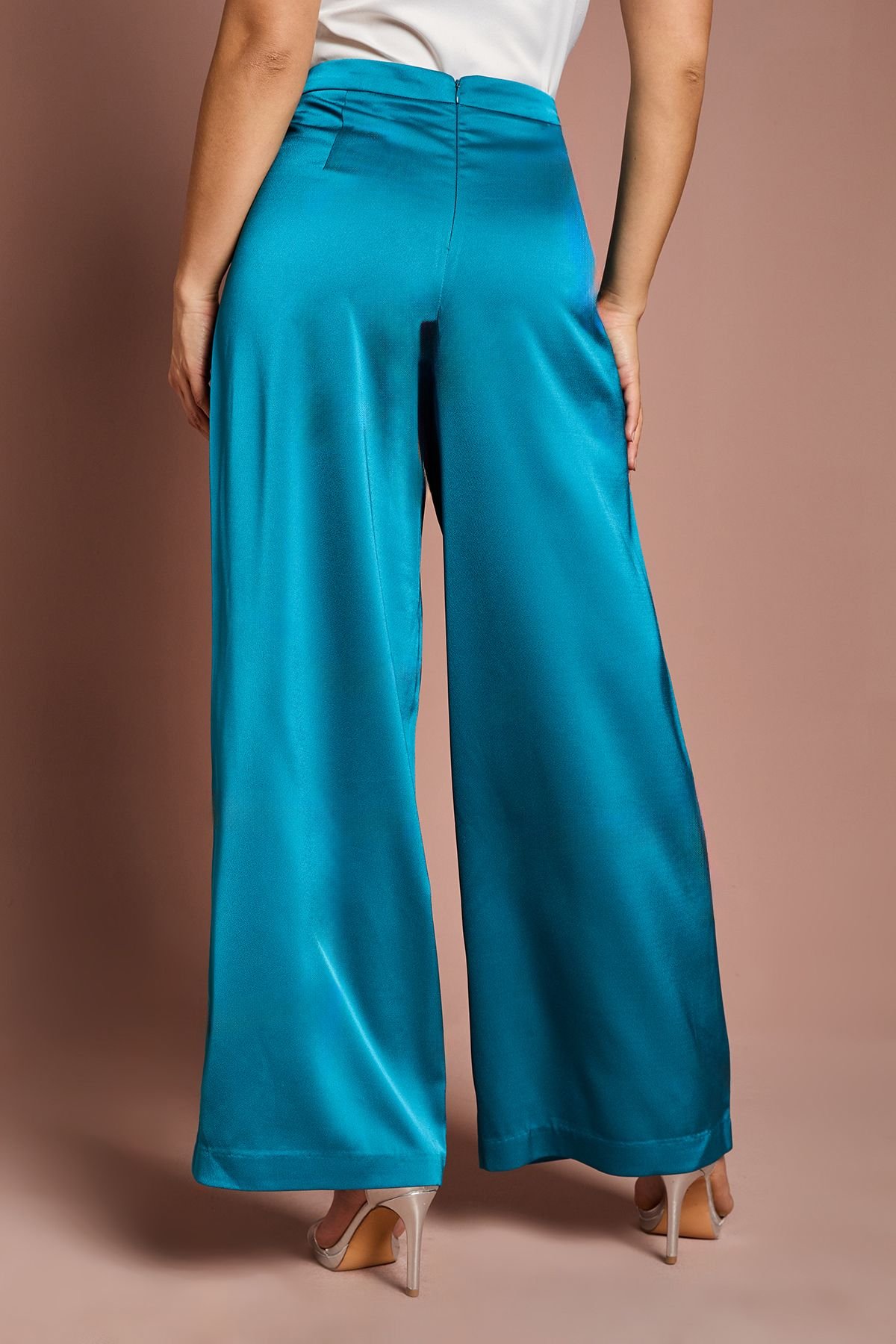 Coast Coast Women's Petite Satin Flare Trouser in Teal - 3