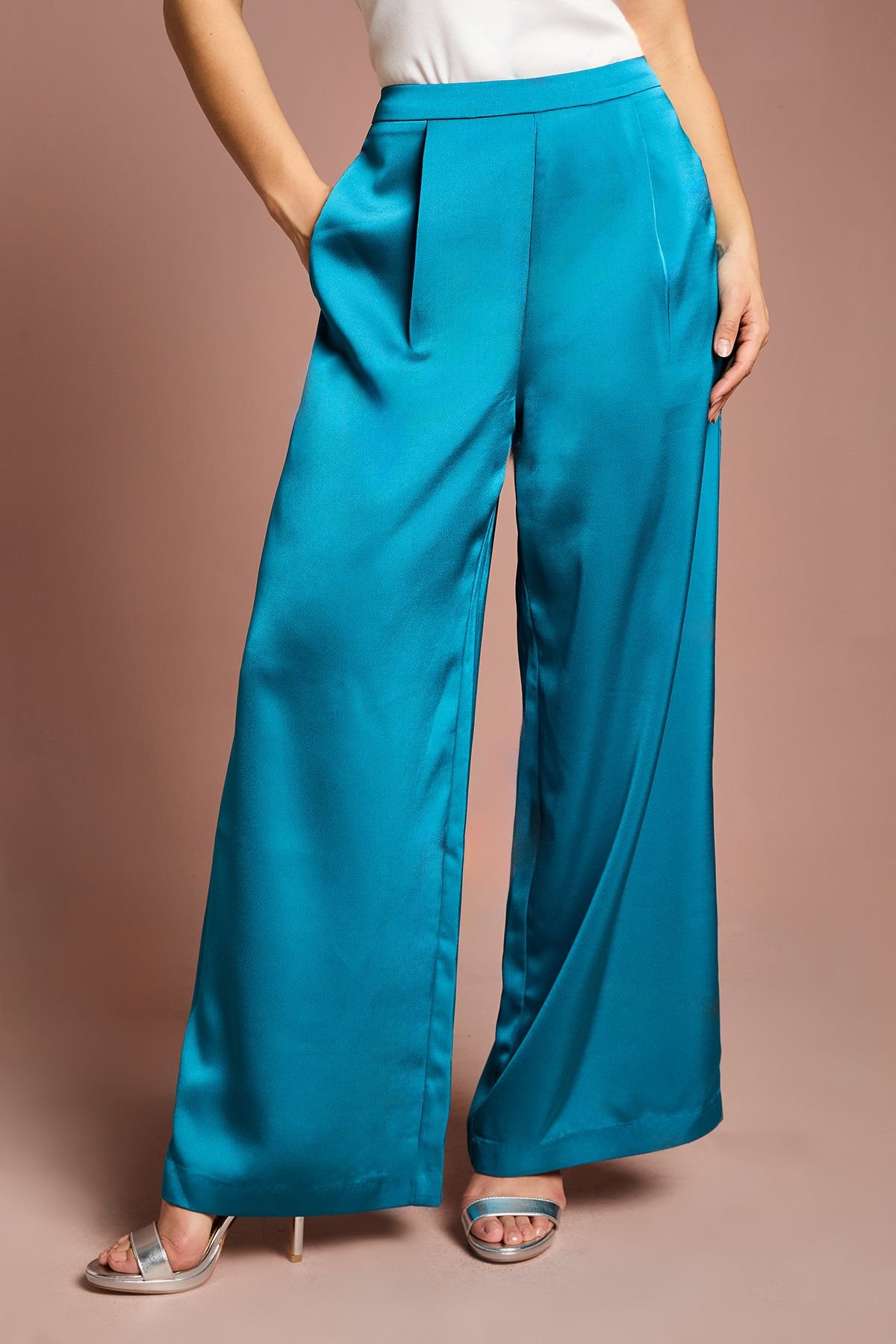 Coast Coast Women's Petite Satin Flare Trouser in Teal - 4