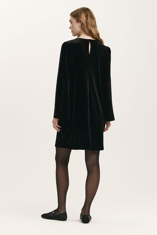 Finery London Finery London Women's Hattie Velvet Round Neck Short Dress in True Black - 3