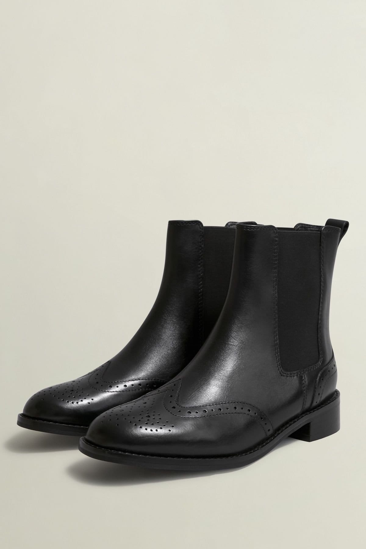 Hobbs London Hobbs London Women's Genevieve Block Heel Chelsea Boot in Black - 4