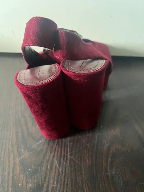 Bershka Velvet heels