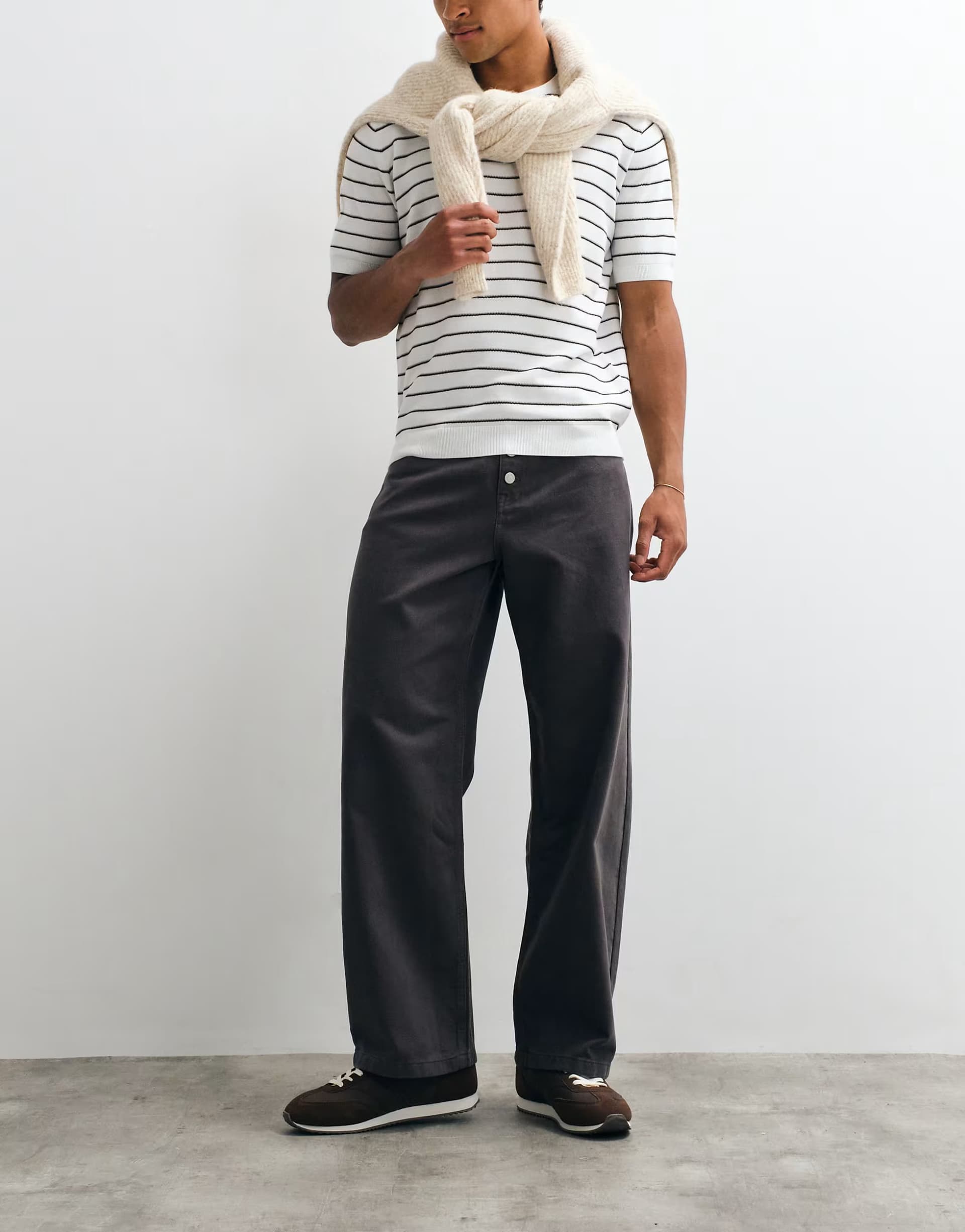 ASOS ASOS DESIGN baggy trousers with exposed buttons in charcoal