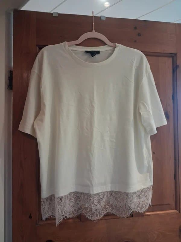 New Look New Look T-shirt with lace trim size 14
