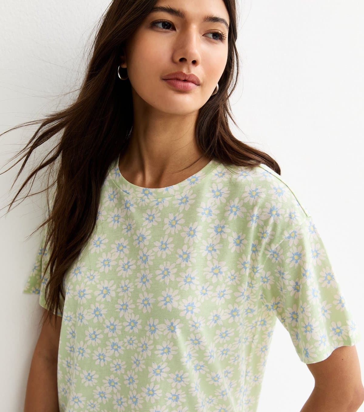 New Look New Look Green Daisy Print Cotton T-Shirt