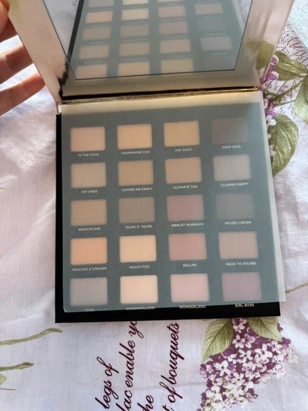 ICONIC Iconic day to slay eyeshadow palette RRP £45