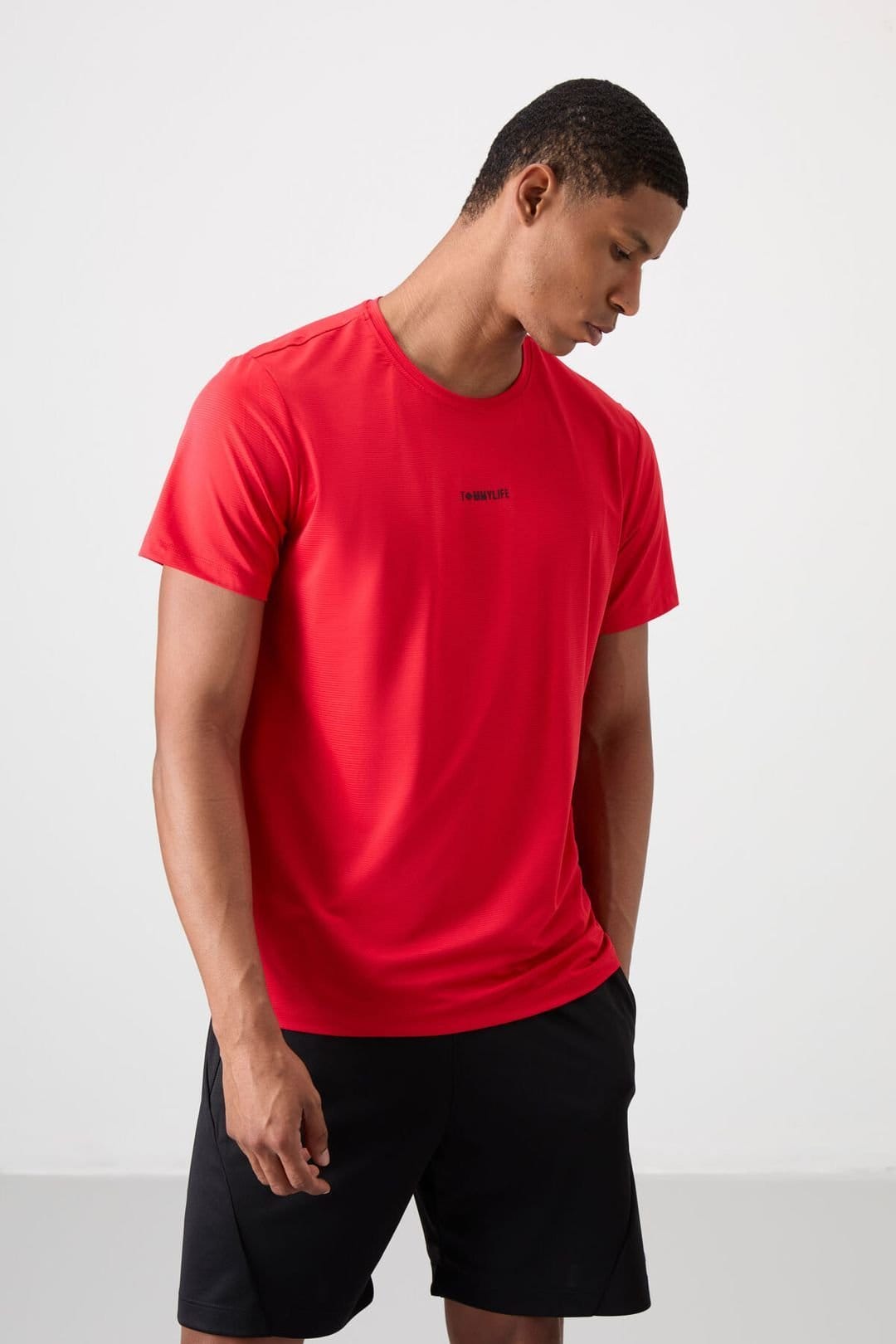 Tommy Life Tommy Life Men's Regular Fit Logo Jersey T-Shirt in Red - 4