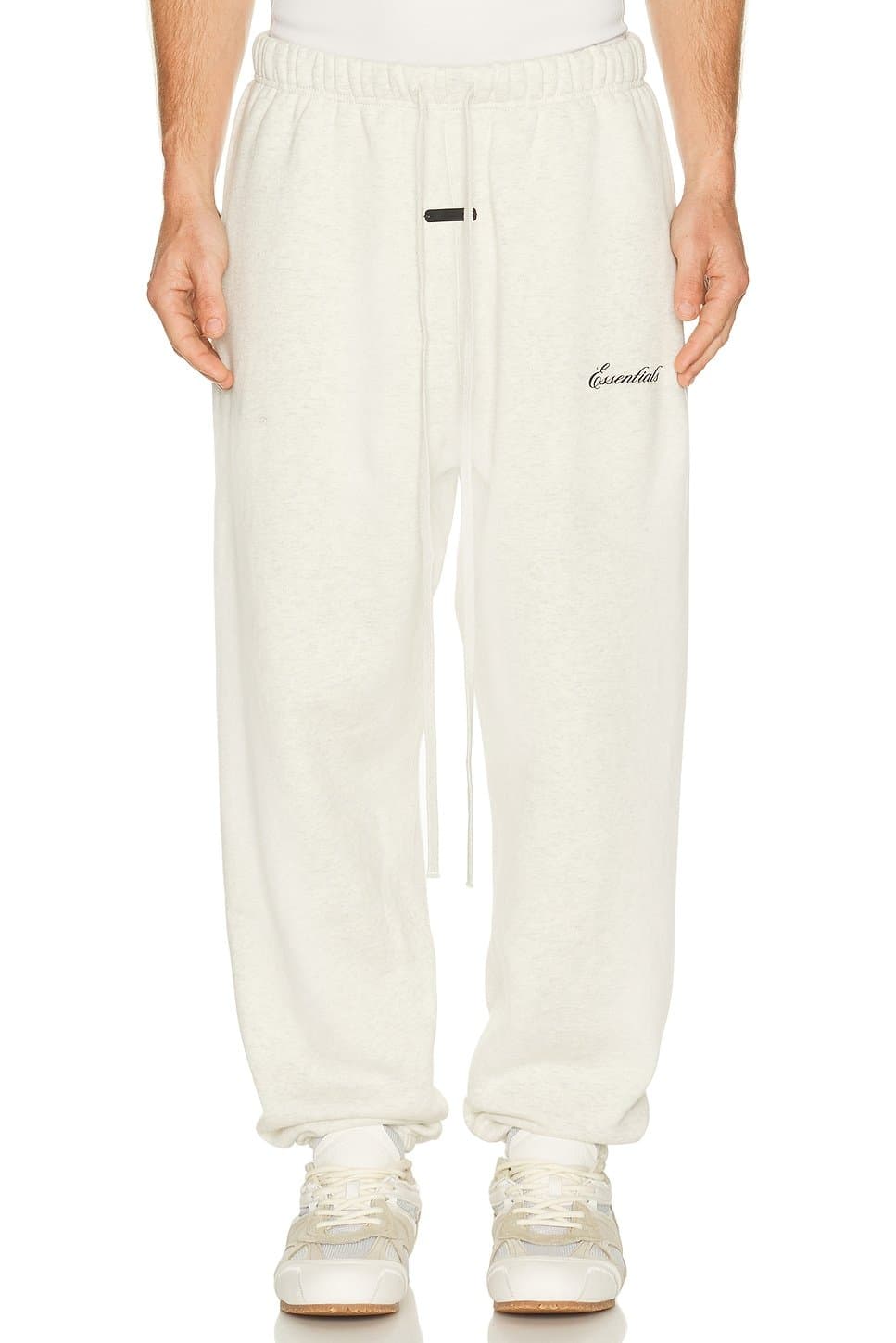 revolve Classic Sweatpant in Oatmeal Heather/Light Heather