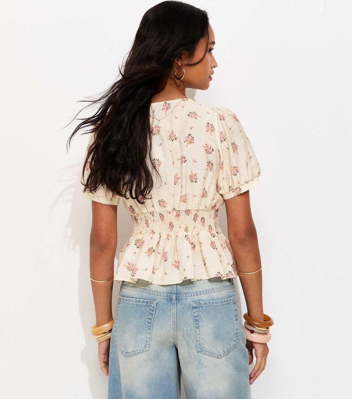 New Look Women's Cream Floral V Neck Tea Blouse New Look - 4