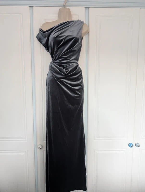 ASOS ASOS Design premium velvet maxi dress size 6