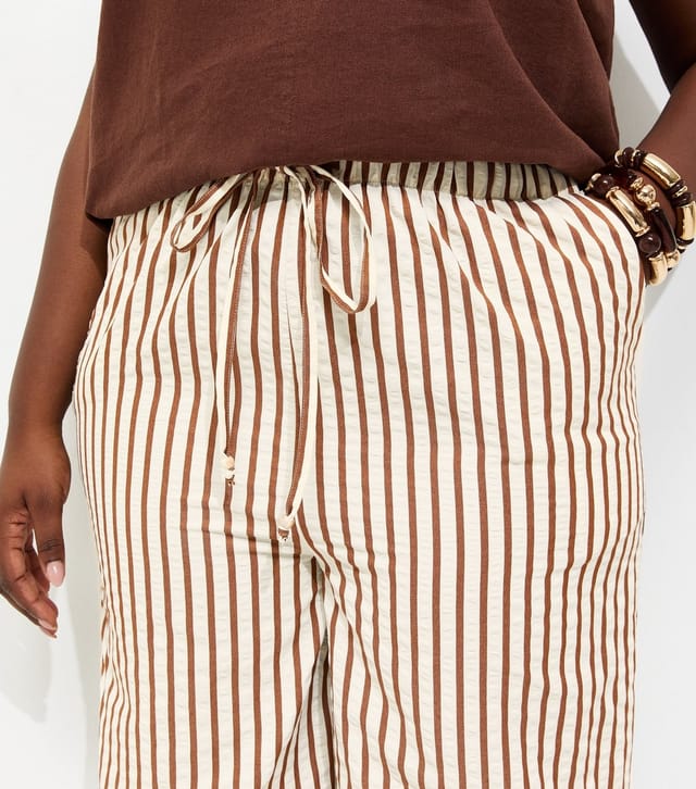 New Look Women's Plus Size Brown Striped Seersucker Wide Leg Trousers Curves New Look - 2