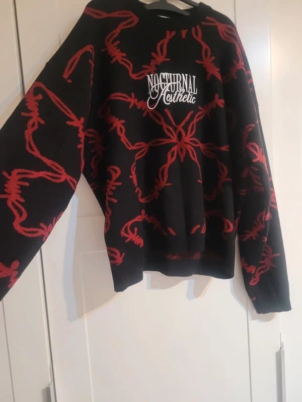 Bershka Bershka butterfly graphic knitted jumper in black and burgundy