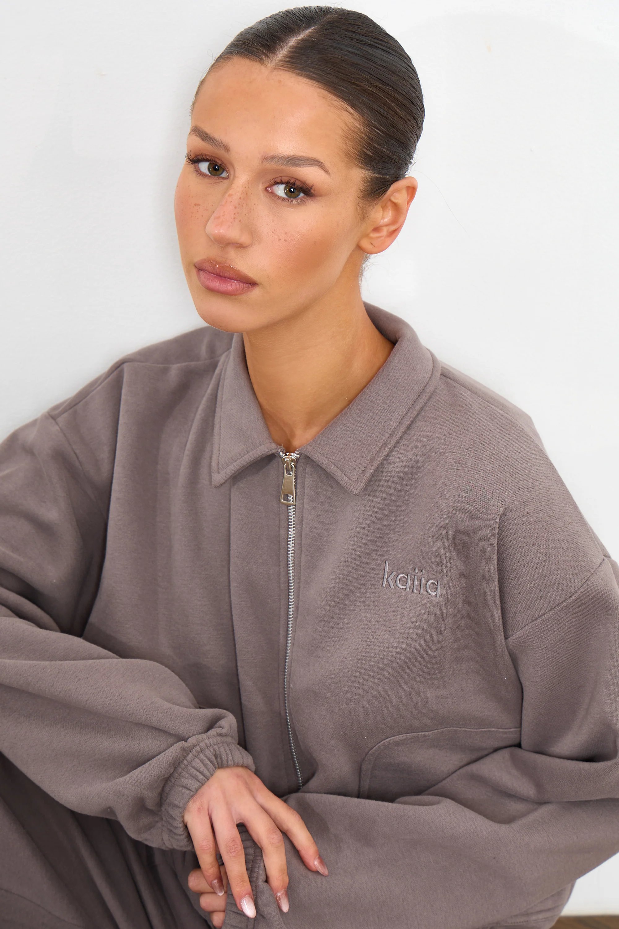 Kaiia Kaiia Pocket Detail Zip Through Sweatshirt Silver Grey - 2