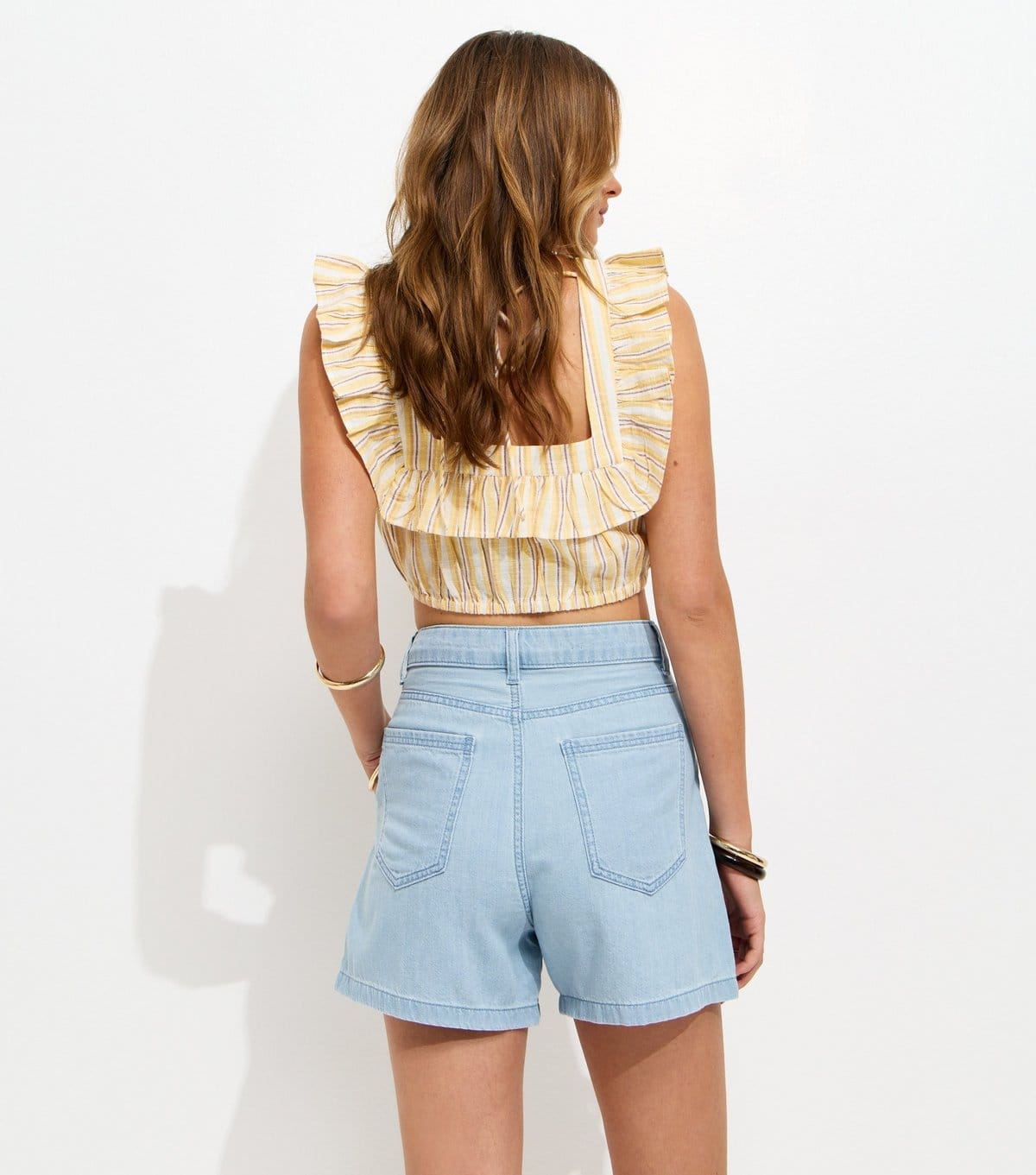 New Look Women's Light Blue Wash Pleated Denim Shorts New Look - 4