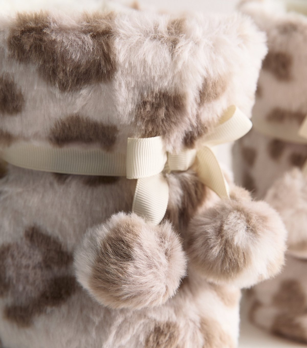 New Look Women's Cream Animal Print Faux Fur Slipper Boots Vegan New Look - 3