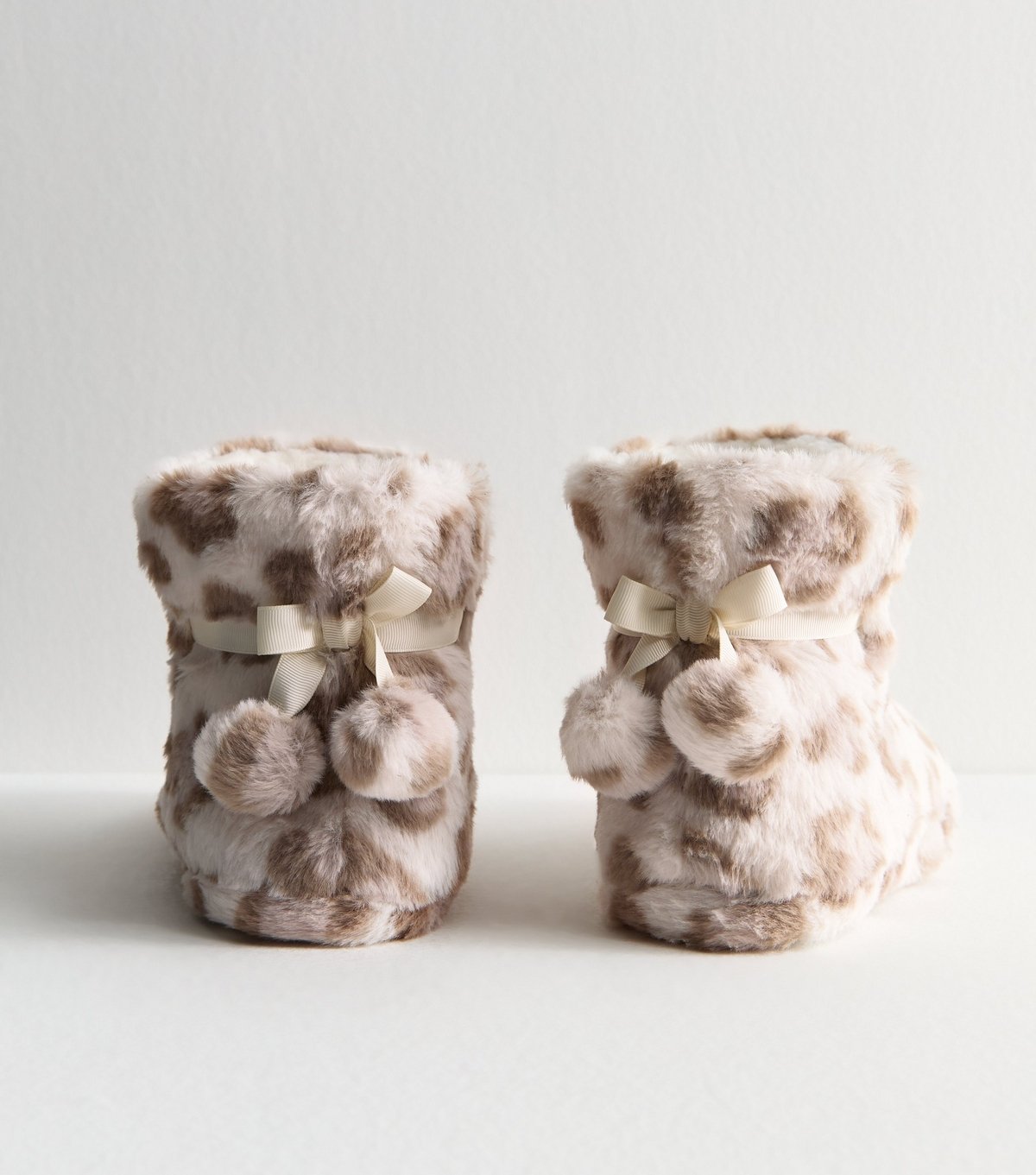 New Look Women's Cream Animal Print Faux Fur Slipper Boots Vegan New Look - 4