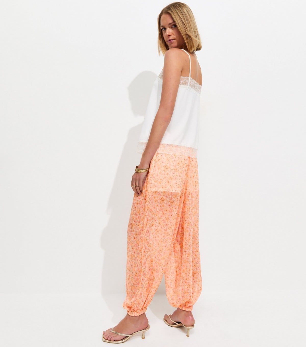 New Look Women's Pink Ditsy Chiffon Cuffed Trousers New Look - 4