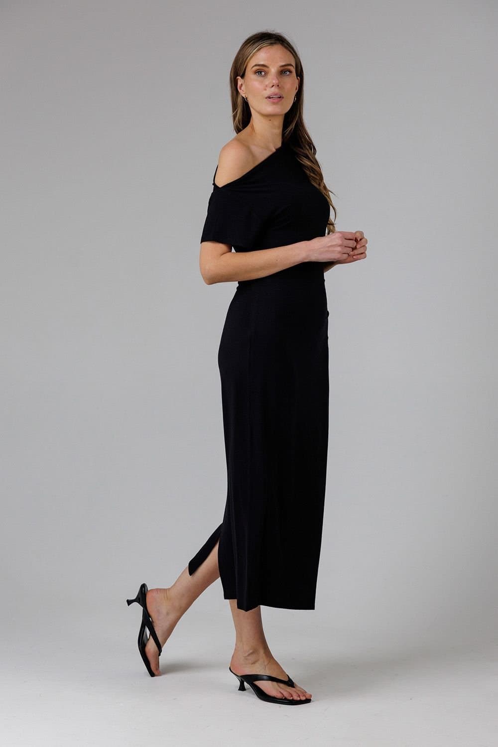 French Connection French Connection Women's Ruched Boat Neck Short Sleeve Midi Dress in Black