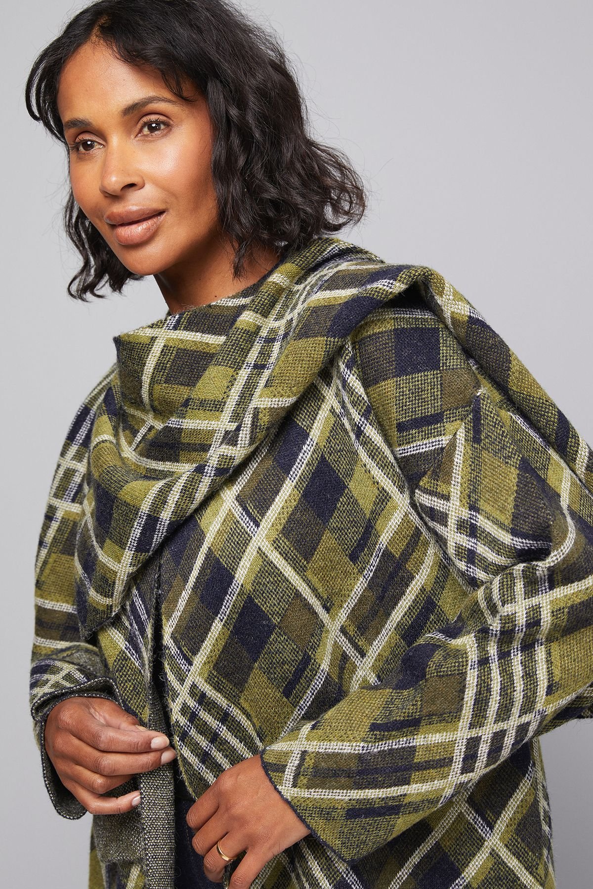 Wallis Wallis Women's Tartan Scarf Cape Cardigan in Green - 3