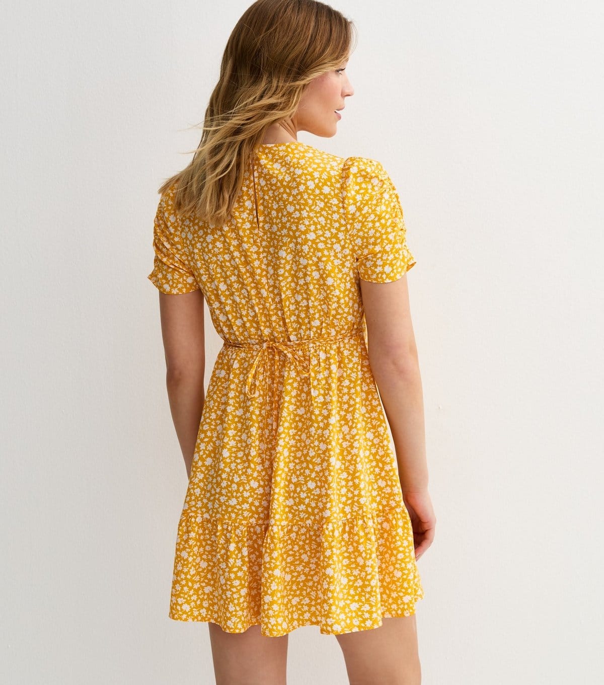 New Look Women's Yellow Floral Print Gathered Sleeve Mini Dress New Look - 4