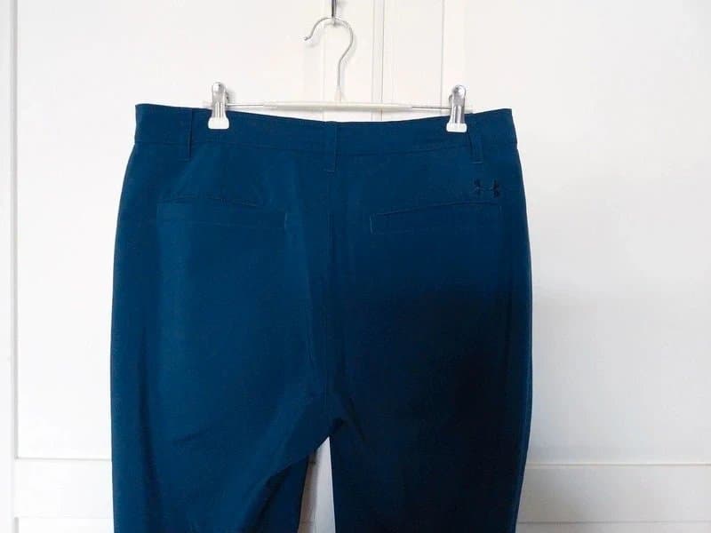 Under Armour Mens Size 34in waist Navy Under Armour trousers