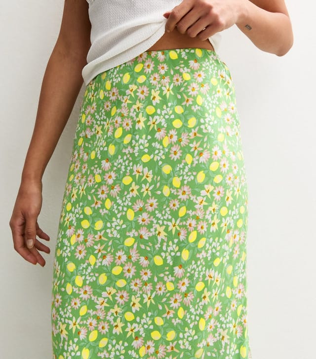 New Look Women's Green Floral Lemon Print Bias Cut Midi Skirt New Look - 3