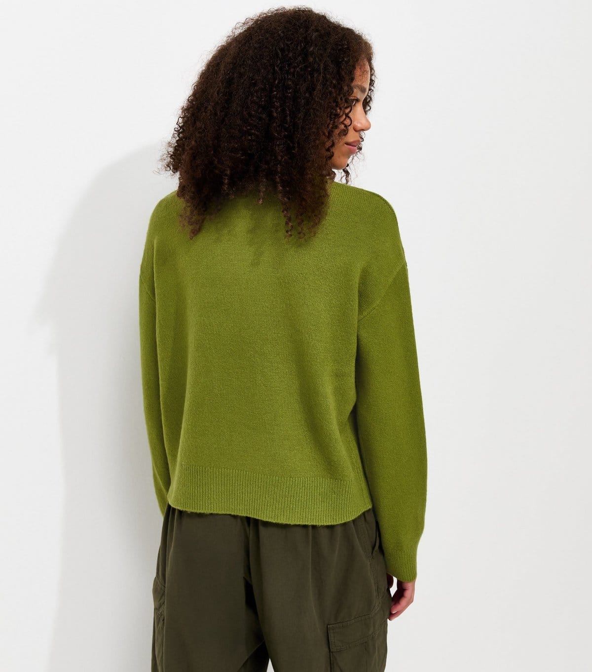 New Look Women's Bright Green Midweight Crew Neck Jumper New Look - 4