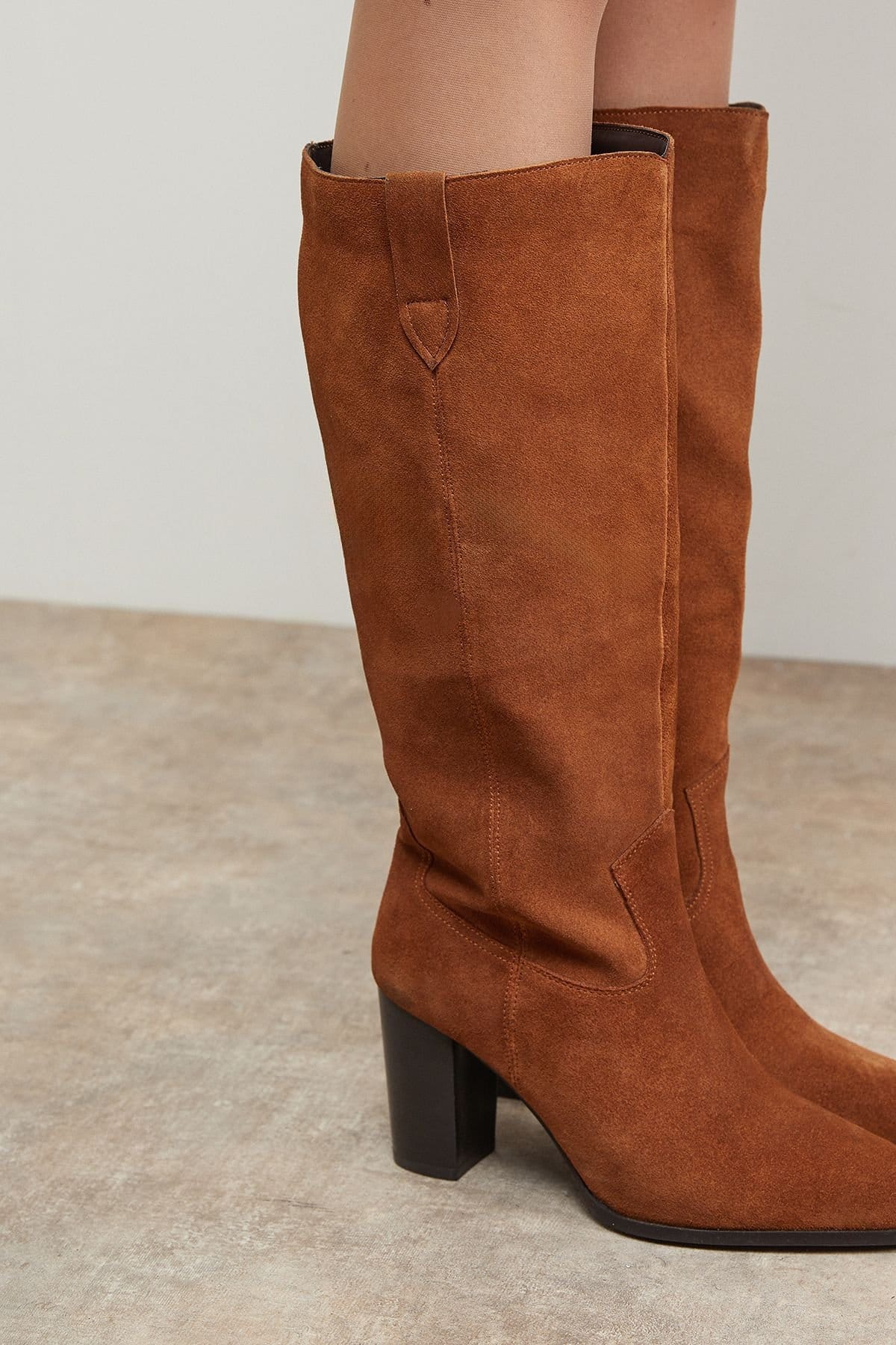 Oasis Oasis Women's Kresta Suede High Block Heel Knee Boots in Tan - 4