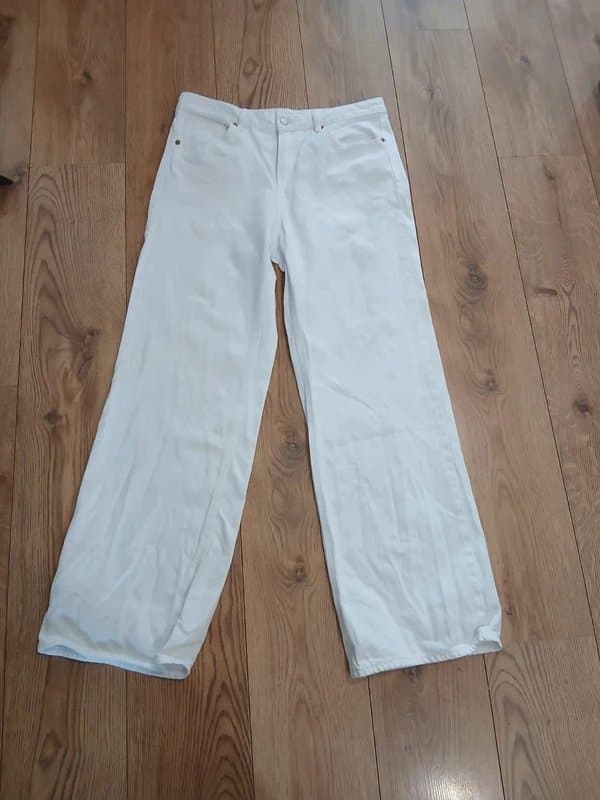 Stradivarius Stradivarius white jeans