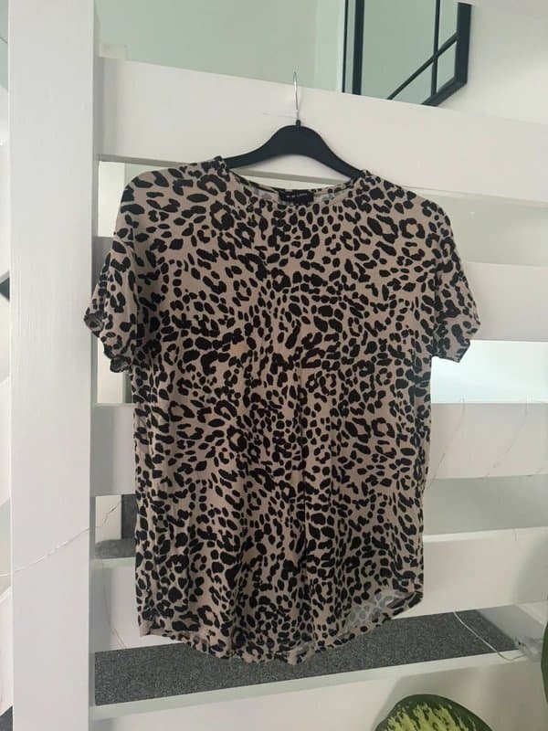New Look New Look Leopard print T-shirt