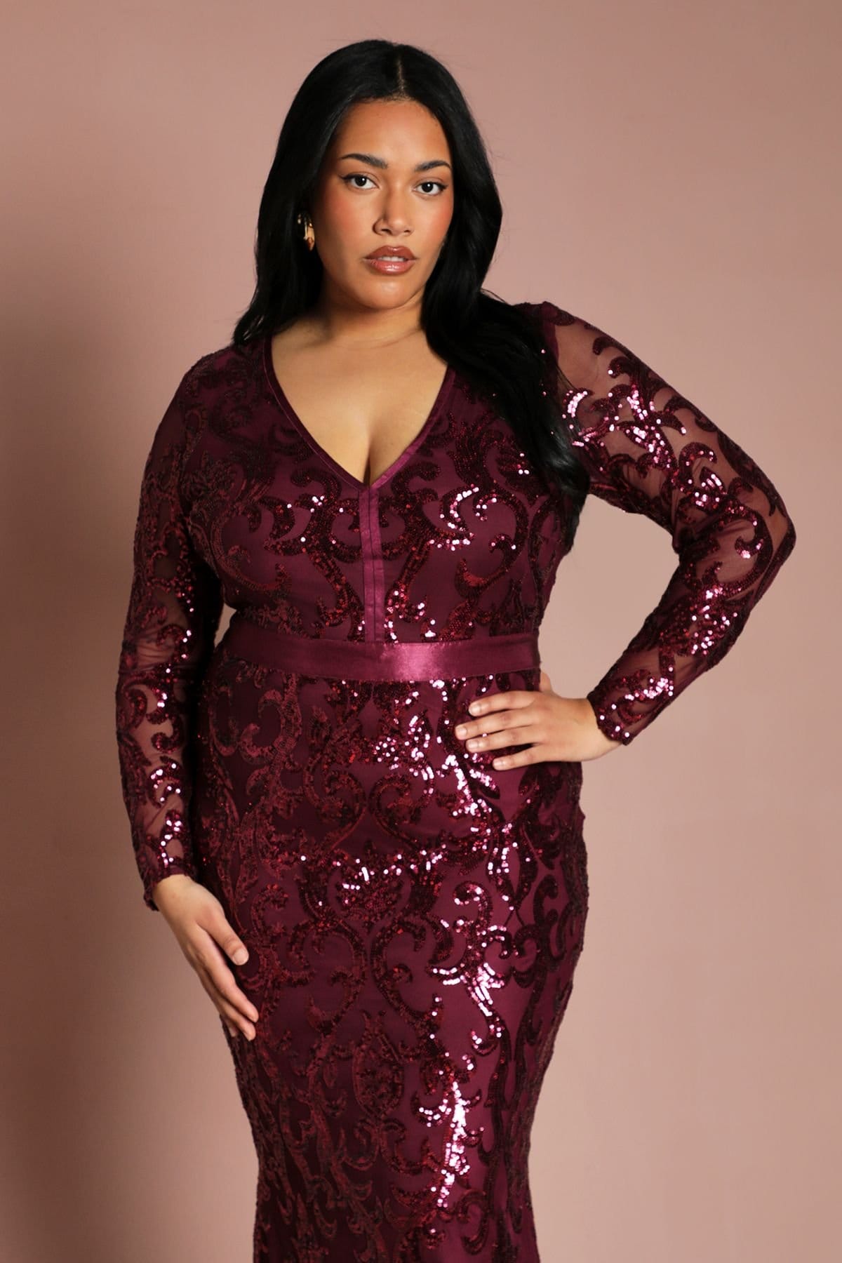 Coast Coast Women's Plus Size Long Sleeve Sequin Maxi Dress in Burgundy - 4