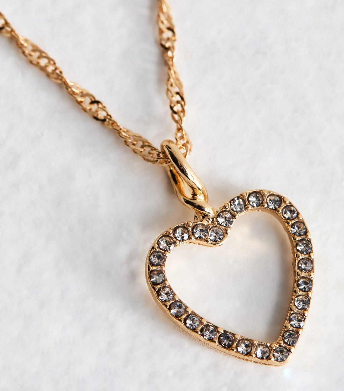 New Look Gold Tone Twist Chain Diamanté Heart Charm Necklace New Look - 4